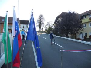 Otvoritev ceste, pločnika in javne razsvetljave 2